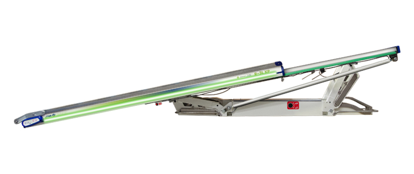 electromechanical-stretcher-support-r-3l-xp-shown-in-side-view-demonstrating-the-adjustable-loading-height