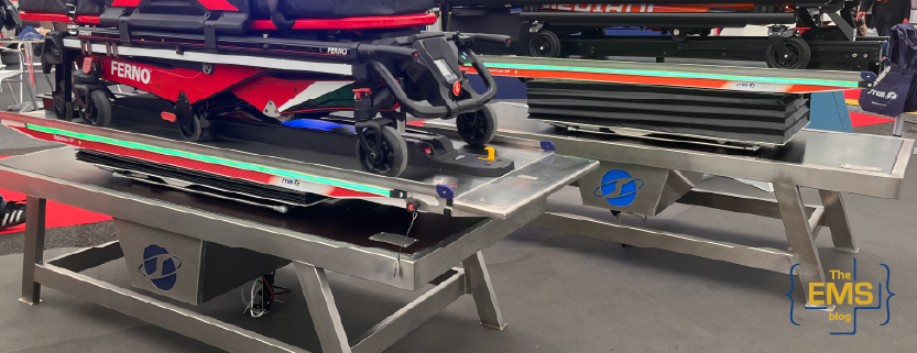 due-supporti-ammortizzati-optimus-xp-di-stem-configurati-uno-con-una-barella-medirol-e-l-altro-con-una-barella-ferno